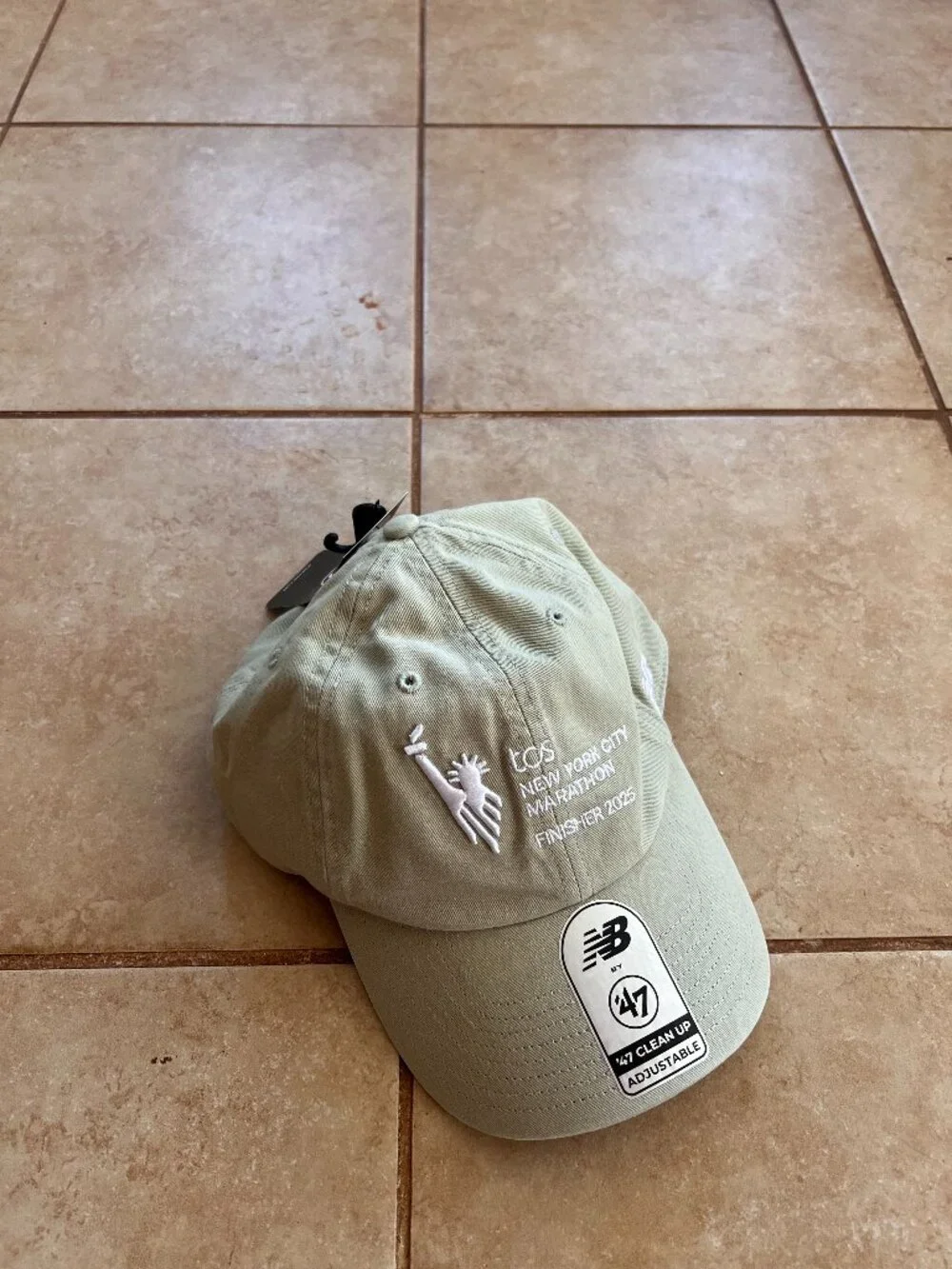 NYC marathon 2025 finisher hat - Picture 1 of 2